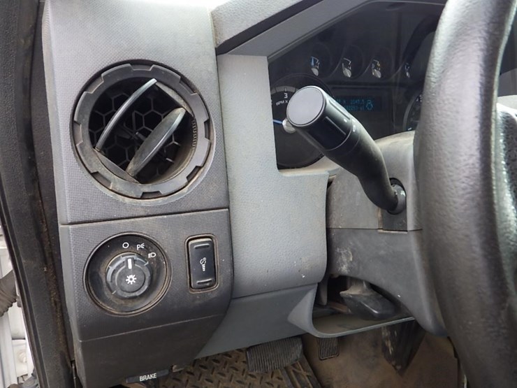 2012-ford-f550-image-32