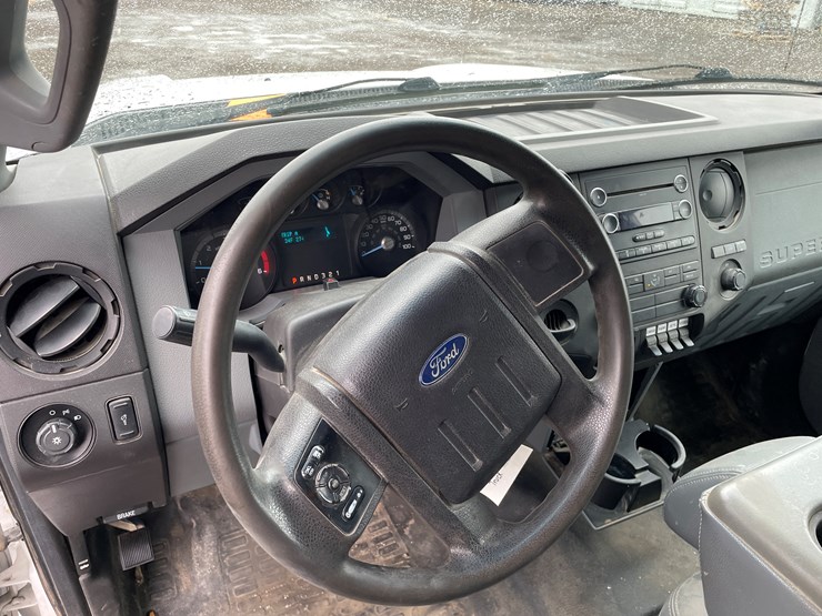 2014-ford-f550-xl-image-49