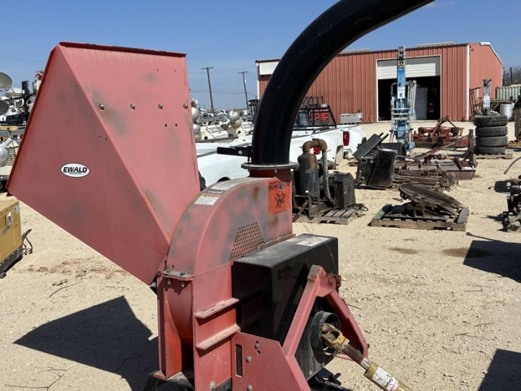 3-point-bear-cat-71854-wood-chipper-image-2