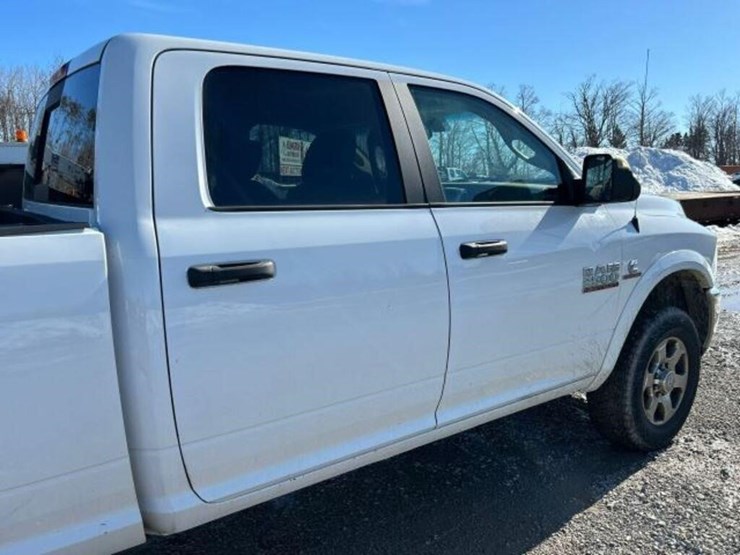 2018-dodge-2500-image-48