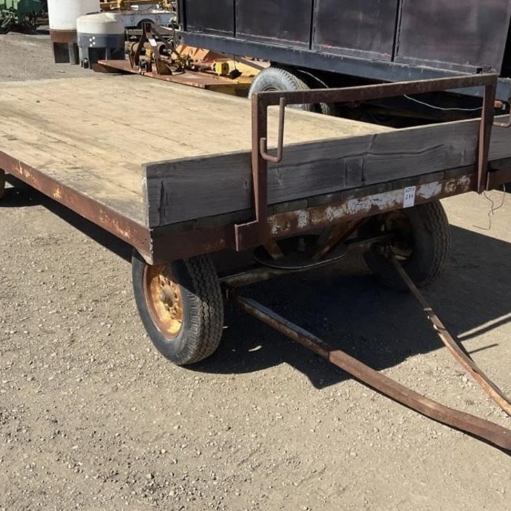 CUSTOM TRAILER