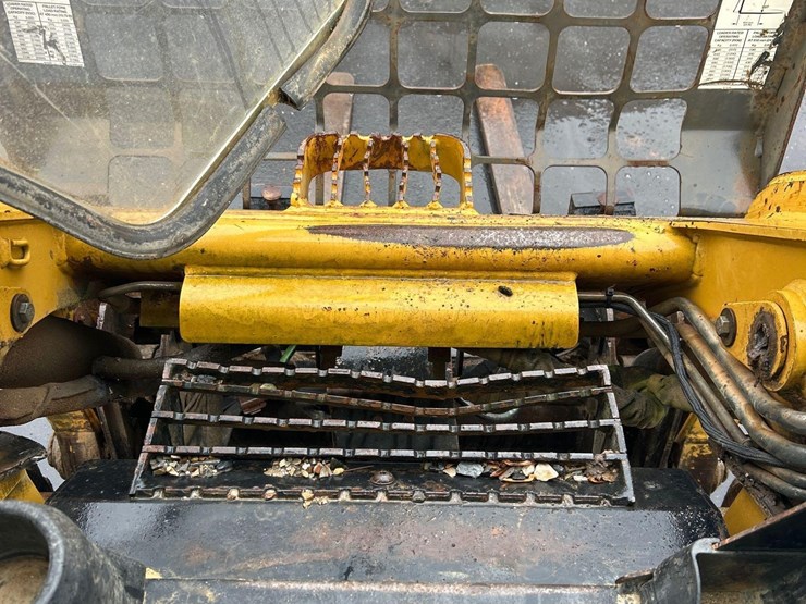 2011-caterpillar-299c-image-25