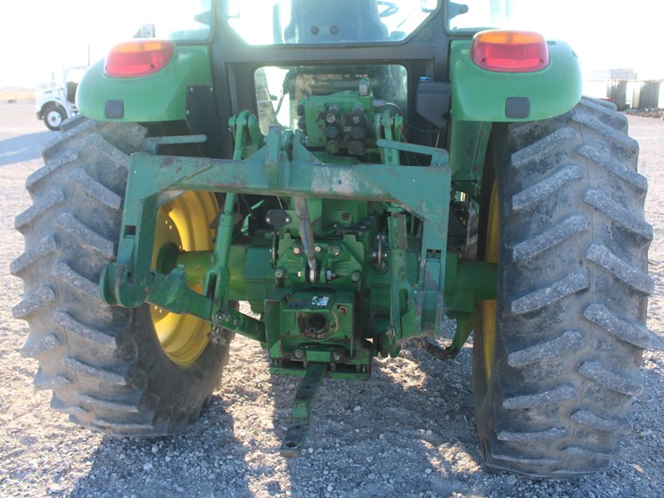 2011-john-deere-6115d-image-29