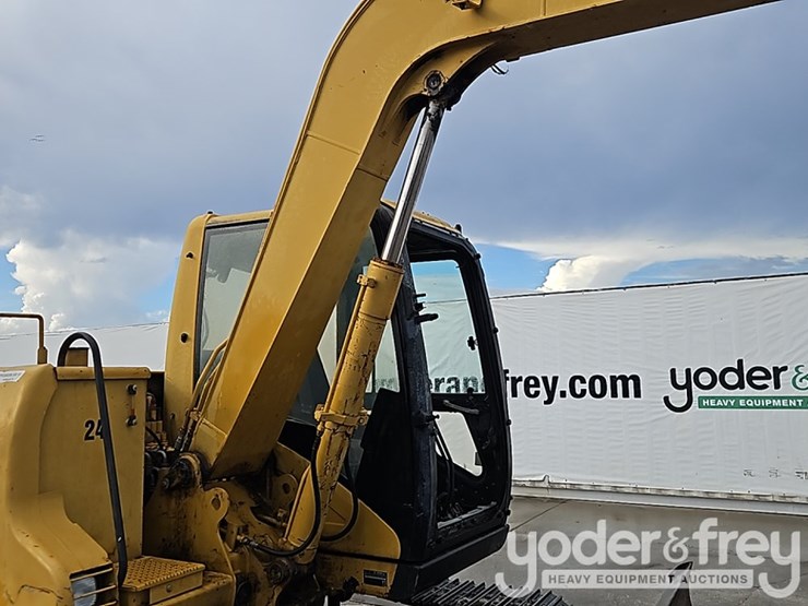 caterpillar-307c-image-14