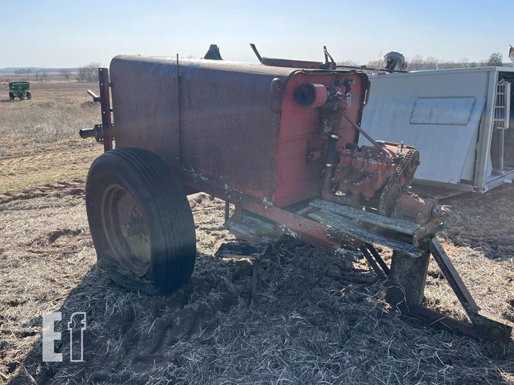 water-tank-and-pump-on-transport-image-2