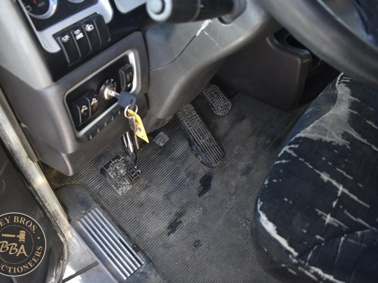 2012-kenworth-t660-image-38