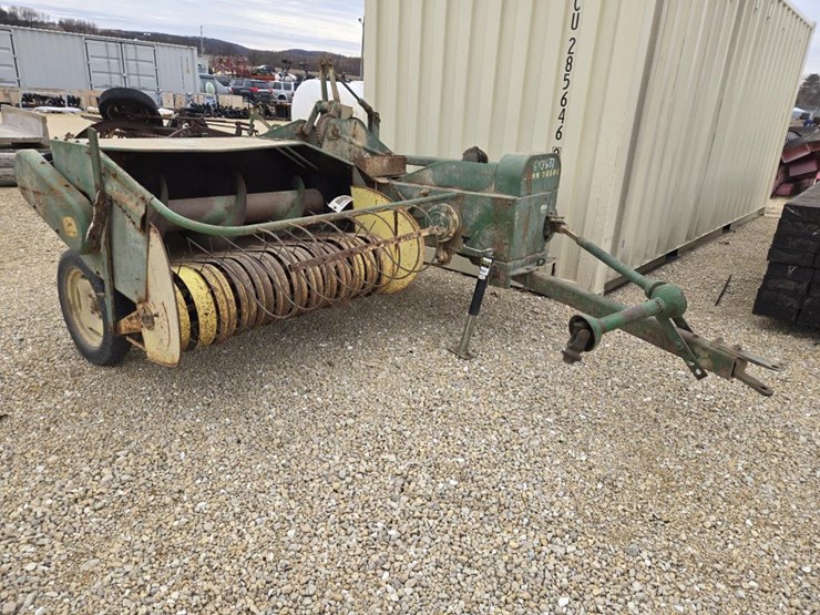 john-deere-24t-image-1