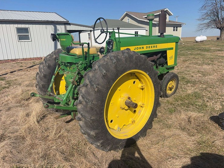 1958-john-deere-720-image-3