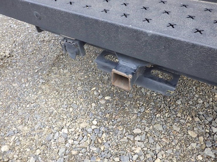 2017-chevrolet-2500-image-10