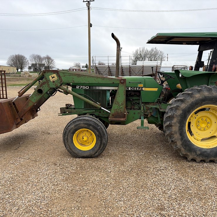 1983 JOHN DEERE 2750