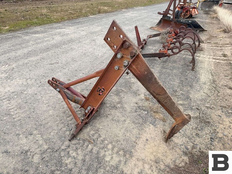 massey-ferguson-3pt-ripper-image-2