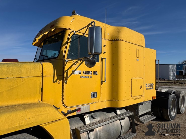 1996-freightliner-fld120-image-16