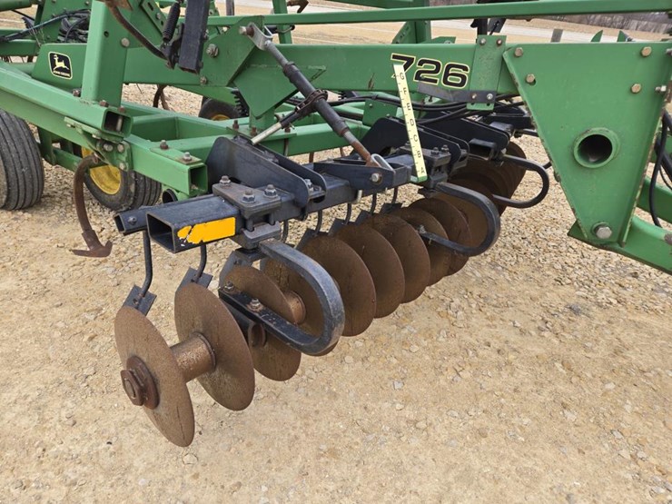 john-deere-726-image-12
