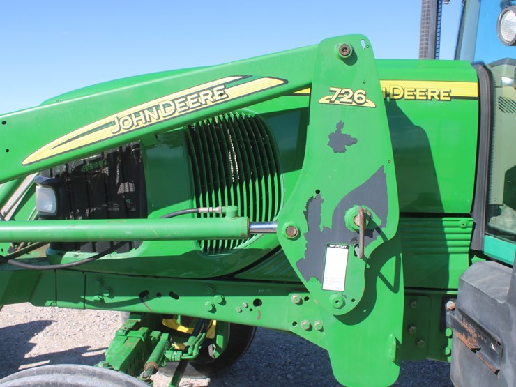 2004-john-deere-7320-image-27