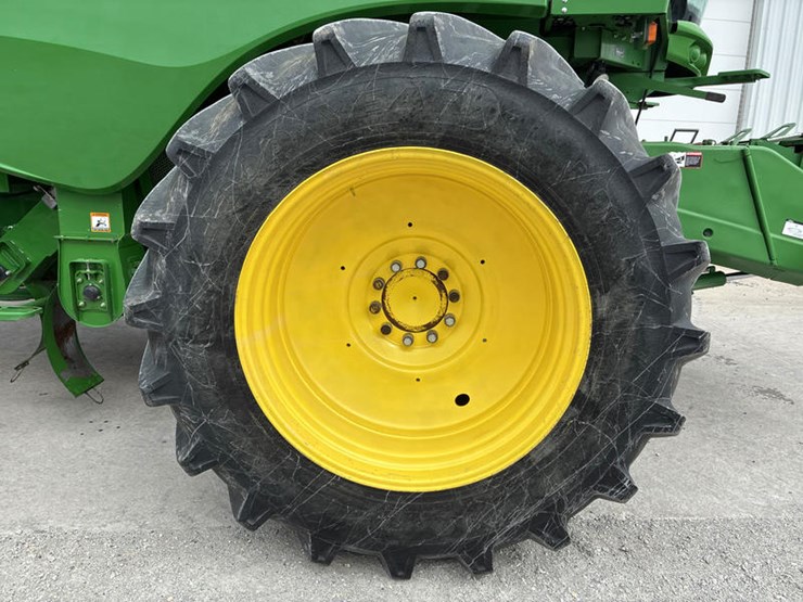 2014-john-deere-s670-image-30
