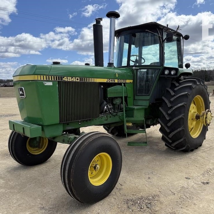 JOHN DEERE 4840