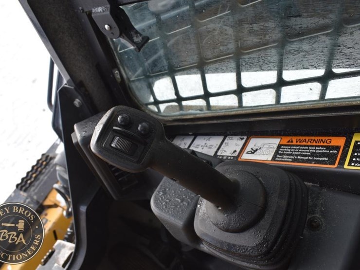 2020-deere-333g-image-54