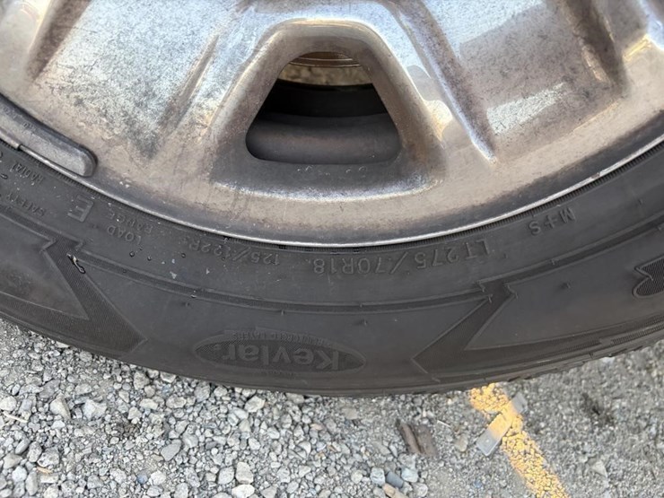 2016-dodge-2500-image-24