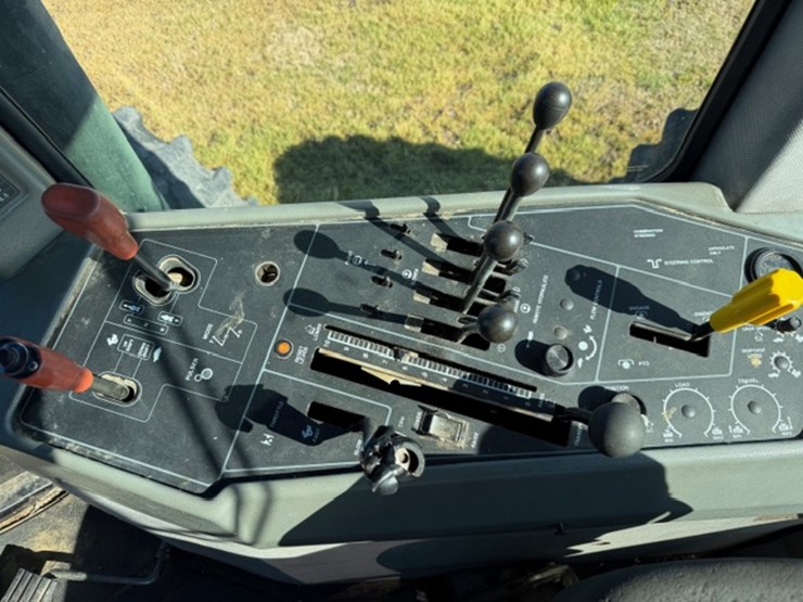 2020-case-ih-9330-image-25