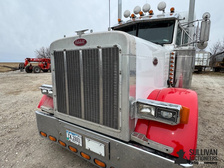 2003-peterbilt-379-image-10