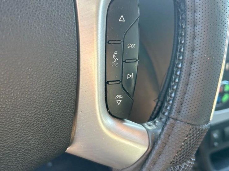 2012-gmc-acadia-slt-image-15