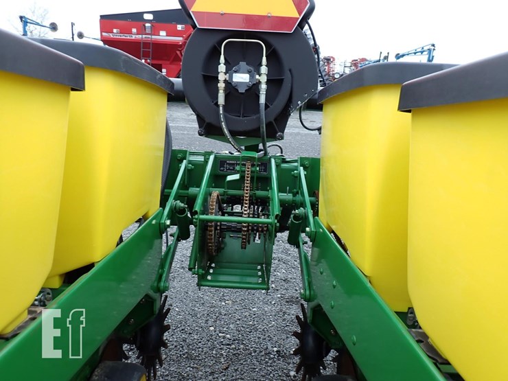 john-deere-7200-image-7