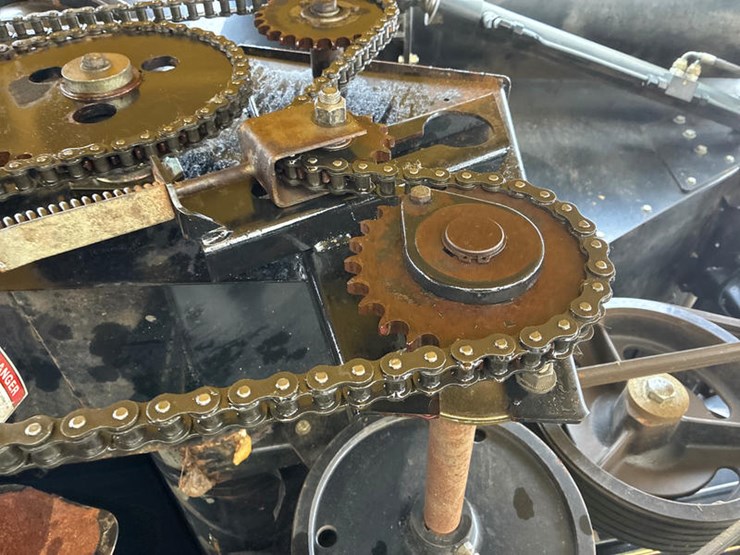 2009-new-holland-cr9060-image-49