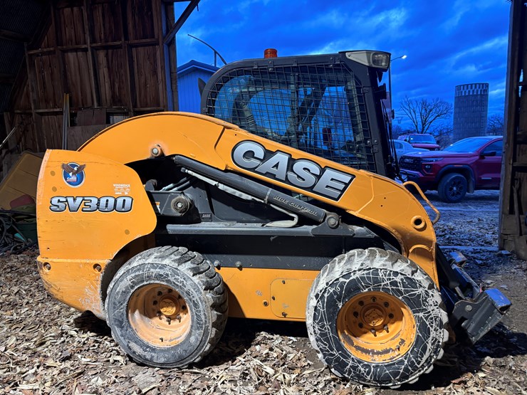 2012-case-sv300-image-4