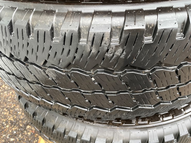 #3102-•-(4)-bridgestone-dueler-truck-tires-image-7