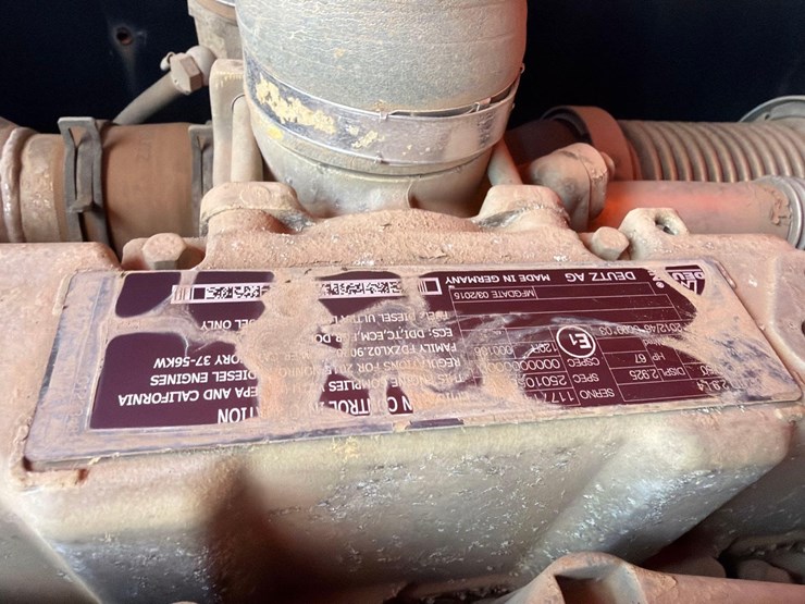 2016-jlg-800s-image-16