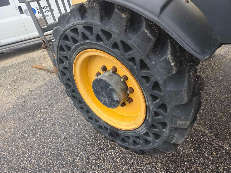 2016-gehl-rs8-42-image-9