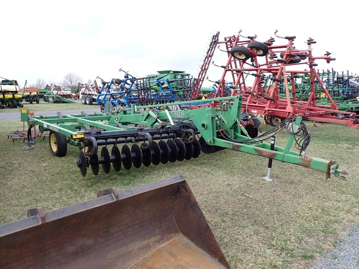 john-deere-726-image-1