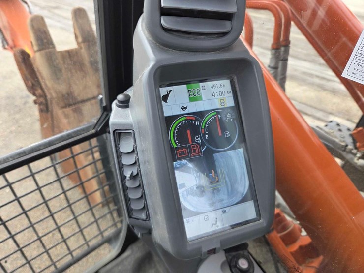 2023-hitachi-zx225us-image-30