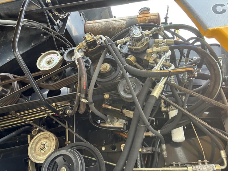 2009-new-holland-cr9060-image-56