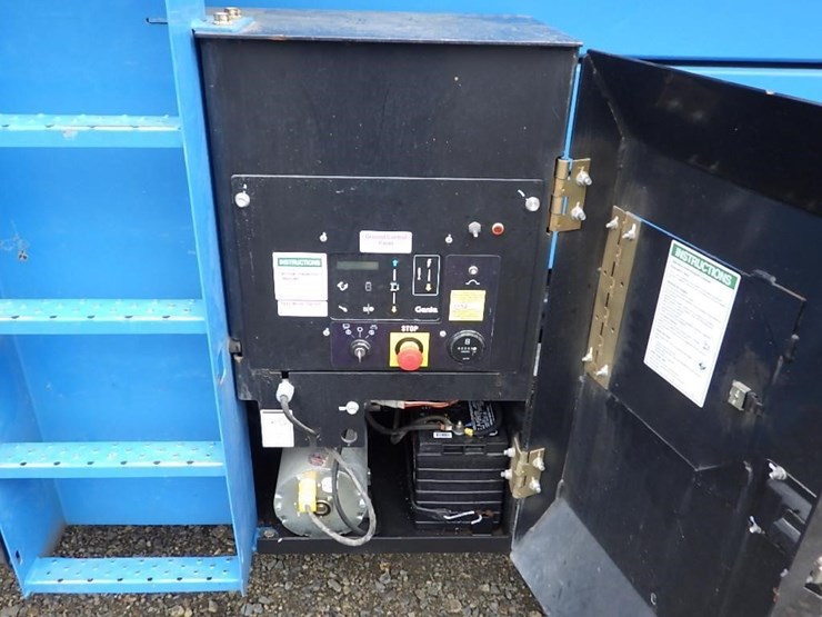 2017-genie-gs-4390-scissor-lift-image-19