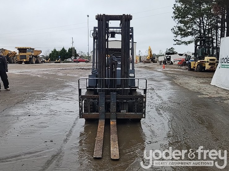 2007-yale-warehouse-forklift,-orops,-3-stage-mast,-lpg-image-21