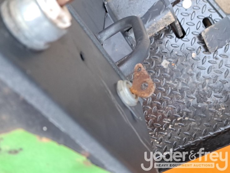 benford-6-ton-swivel-skip-dumper,-roll-bar-image-31