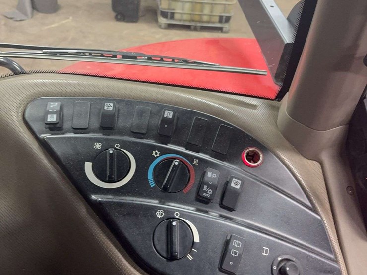 2018-case-ih-380-image-8