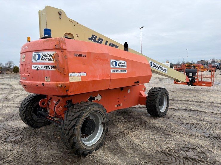 2016-jlg-800s-image-6