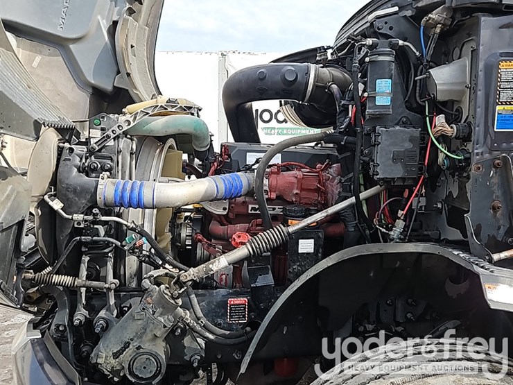 2020-mack-mack-anthem-t64-6x4-truck-tractor,-day-cab,-mp-7-425hp-diesel-engine,-automatic-m-drive-transmission-image-26