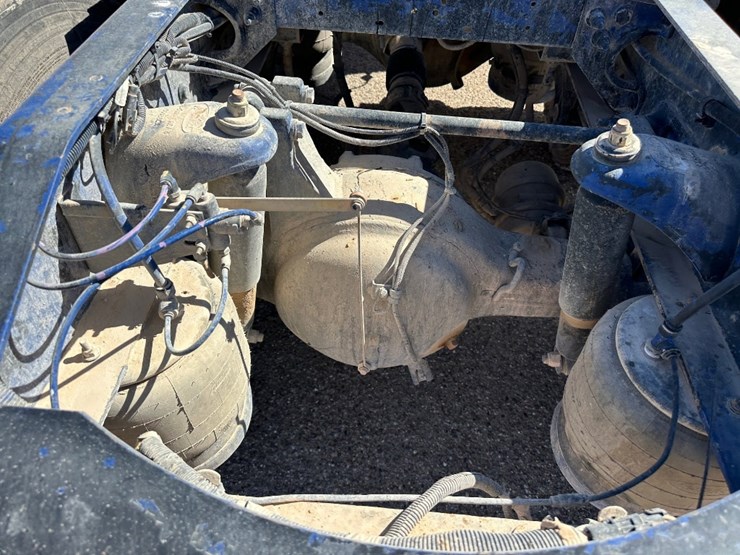 2012-peterbilt-386-image-7