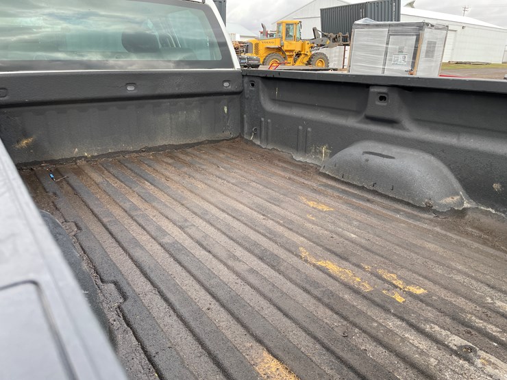 2012-chevrolet-3500-image-27