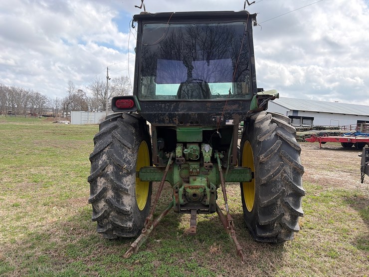 john-deere-4040-image-4