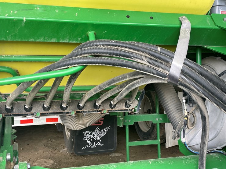 john-deere-1725-image-37