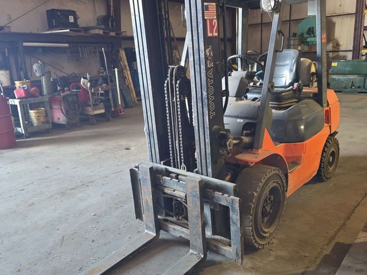 toyota-7fgu30-image-1