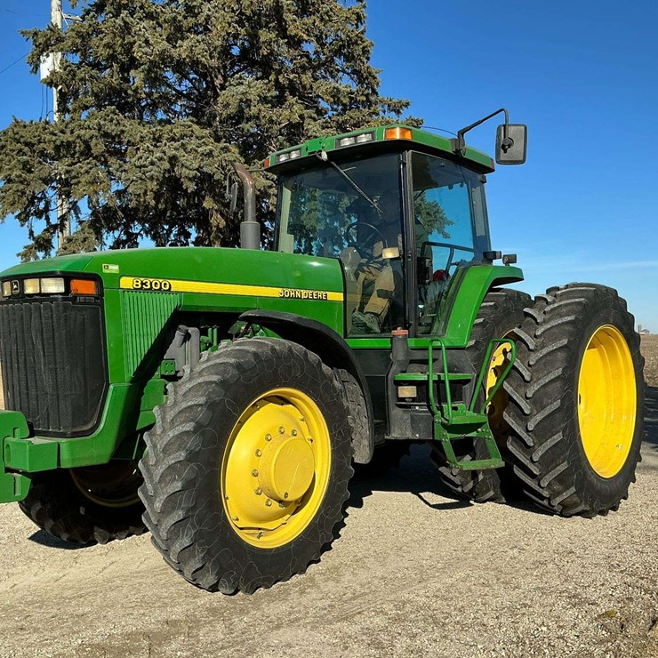 1997 JOHN DEERE 8300