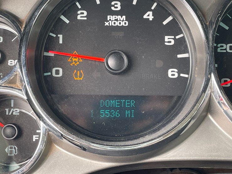 2012-chevrolet-2500hd-image-35