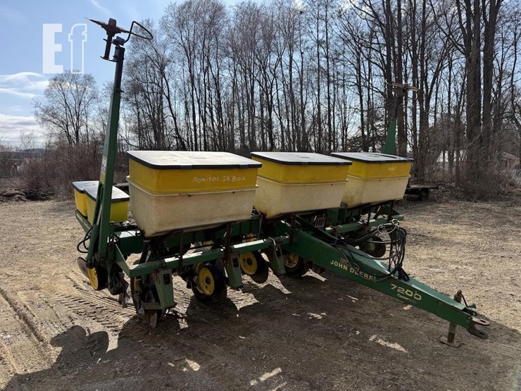 1993-john-deere-7200-image-3