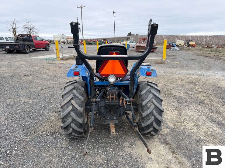 new-holland-t1520-image-5