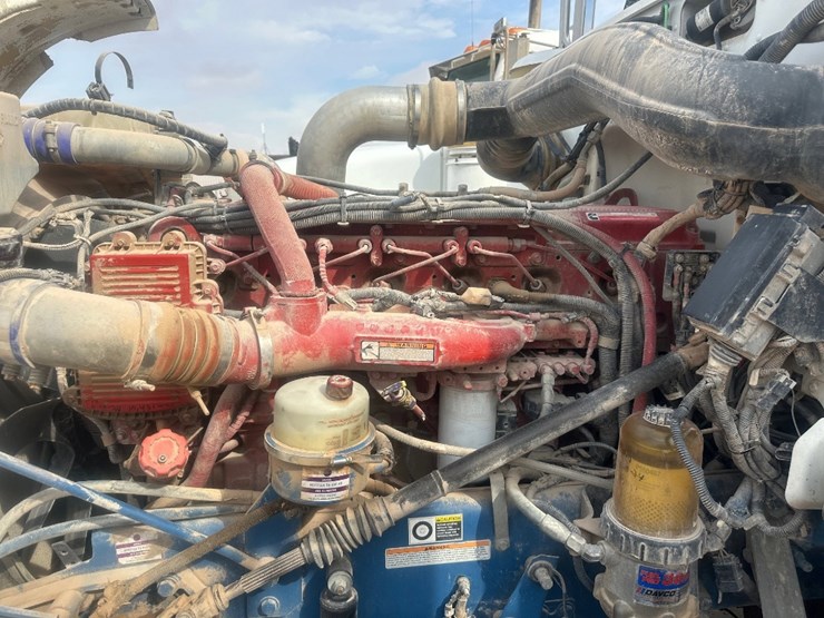 2011-peterbilt-367-image-14